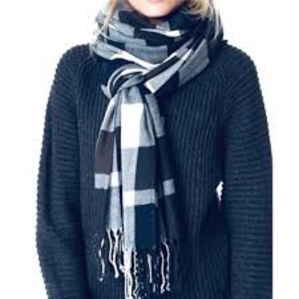 Plush Ultra Soft Plaid Scarf Navy Charcoal White Fringe Winter Wrap NWT